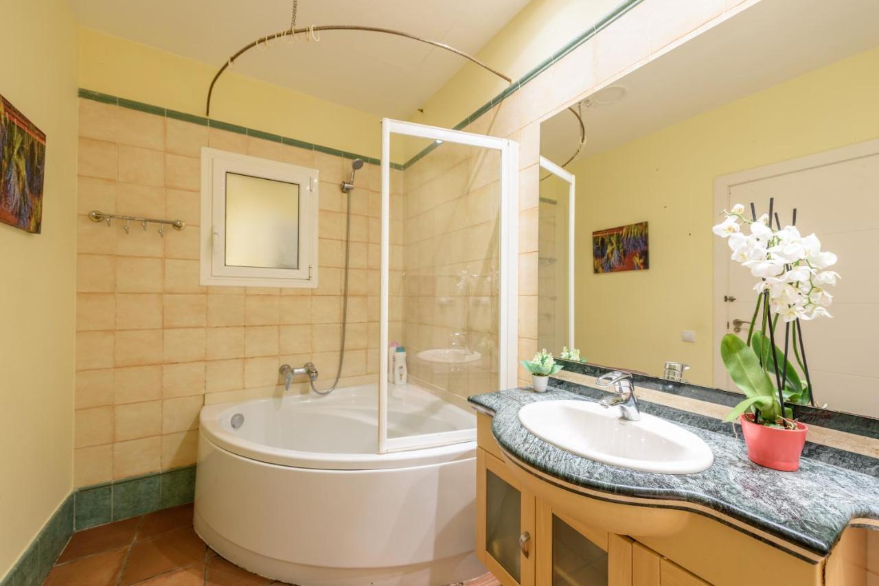 Ramblasrentals Chic & Spacious Flat Pool Table 15M Ramblas - Parking - Wifi 바르셀로나 외부 사진